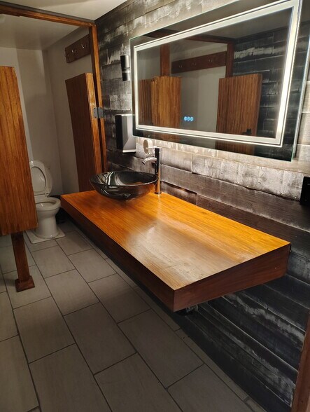 More Photos Of 1443-1449 E Main St, Rochester General Retail For Sale