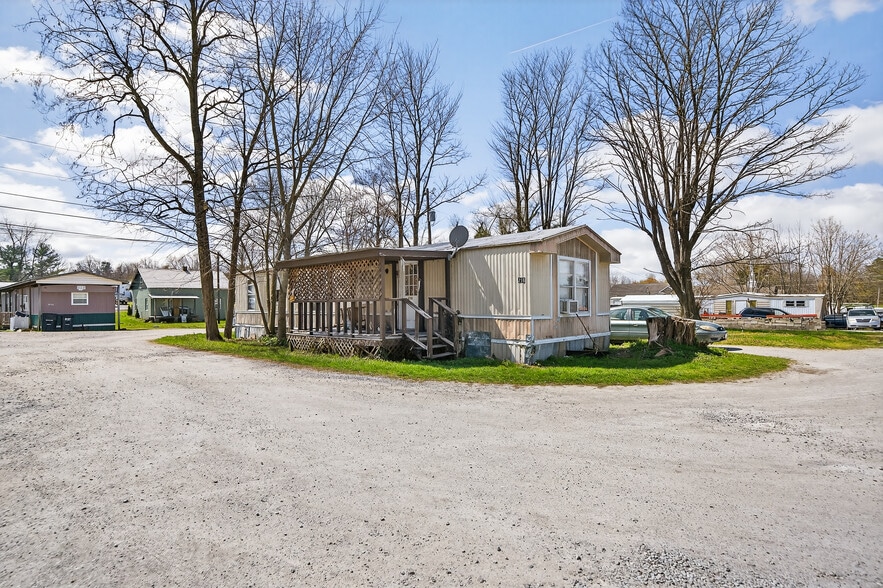 More Photos Of 214 Woodlawn Ave E, Jamestown Manufactured Housing Mobile Home Park For Sale