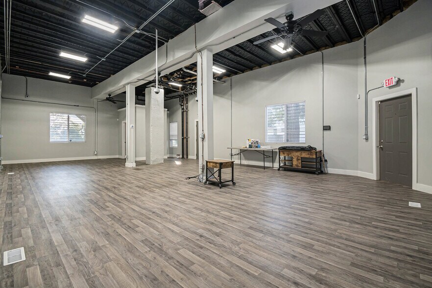 More Photos Of 2601-2603 N 45th St, Omaha Storefront Retail Residential For Sale