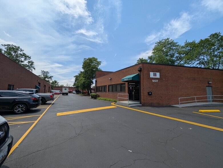 More Photos Of 5113-5123 Berwyn Rd, College Park Unknown For Lease