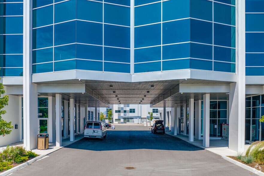 More Photos Of 15315 66 Ave, Surrey Office For Sale