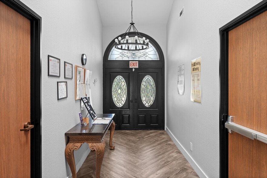 More Photos Of 12908 South Ln, Redlands Healthcare For Sale