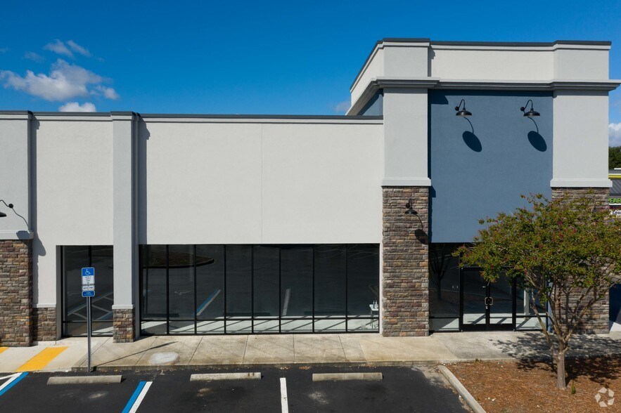 More Photos Of 9400 Arlington Expy, Jacksonville Unknown For Lease