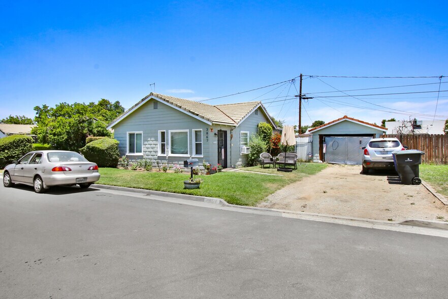 More Photos Of 3879 Dykes Ln, Riverside Apartments For Sale