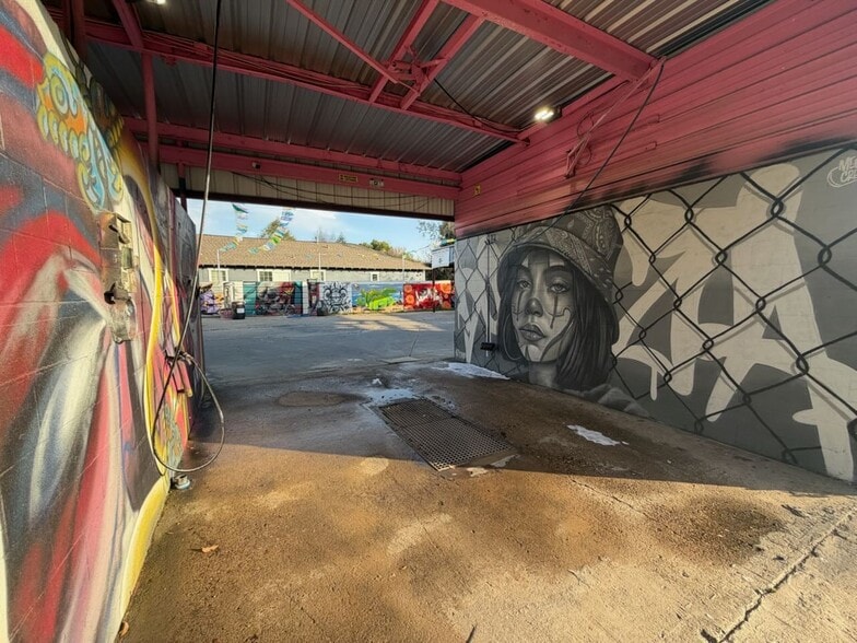 More Photos Of 4400 Canal st, Houston Carwash For Sale