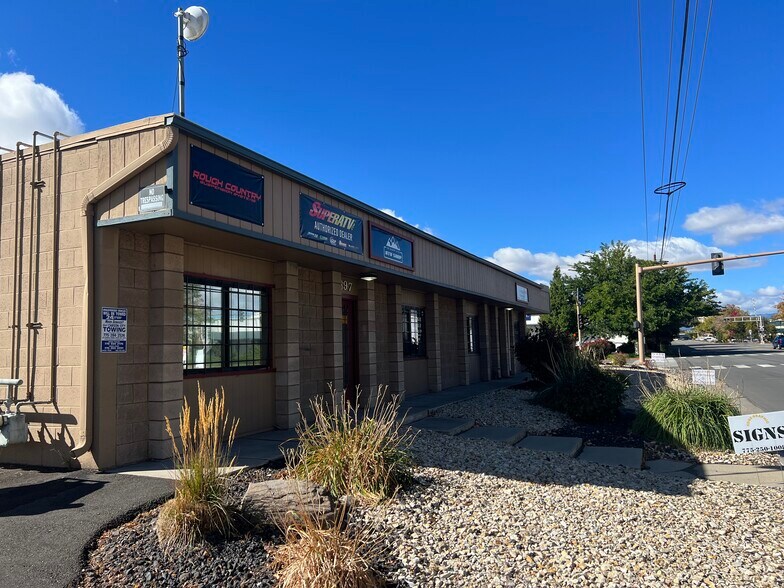 More Photos Of 397-399 Greg St, Sparks Light Distribution For Lease