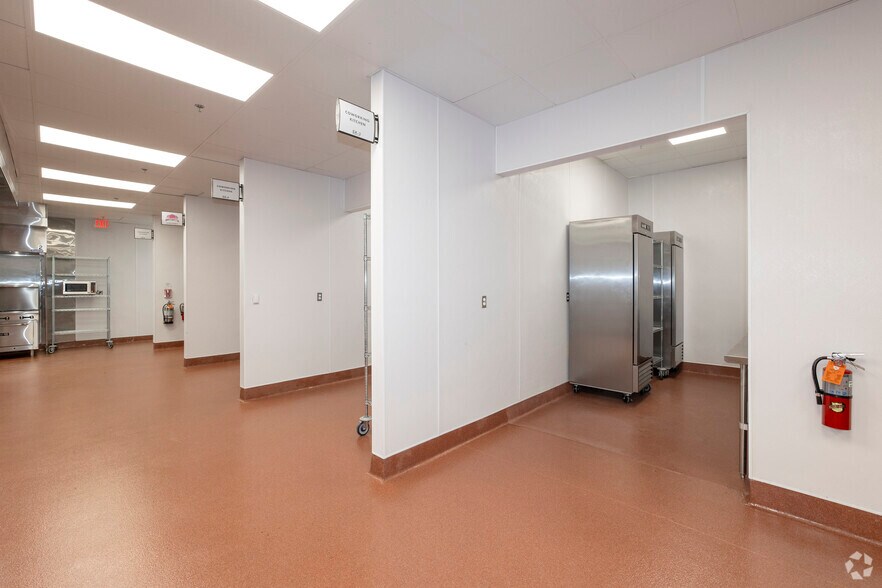 More Photos Of 7119-7129 E Shea Blvd, Scottsdale General Retail For Lease