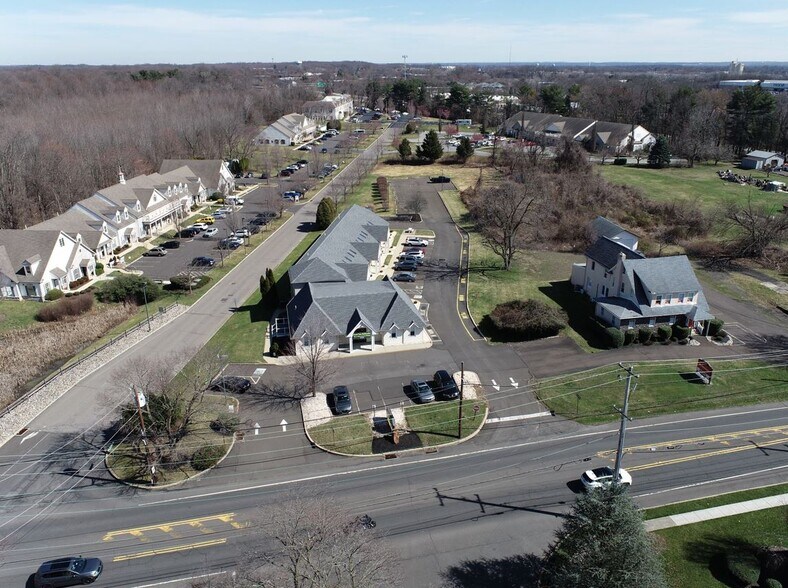 More Photos Of 668 Woodbourne Rd, Langhorne Office For Lease