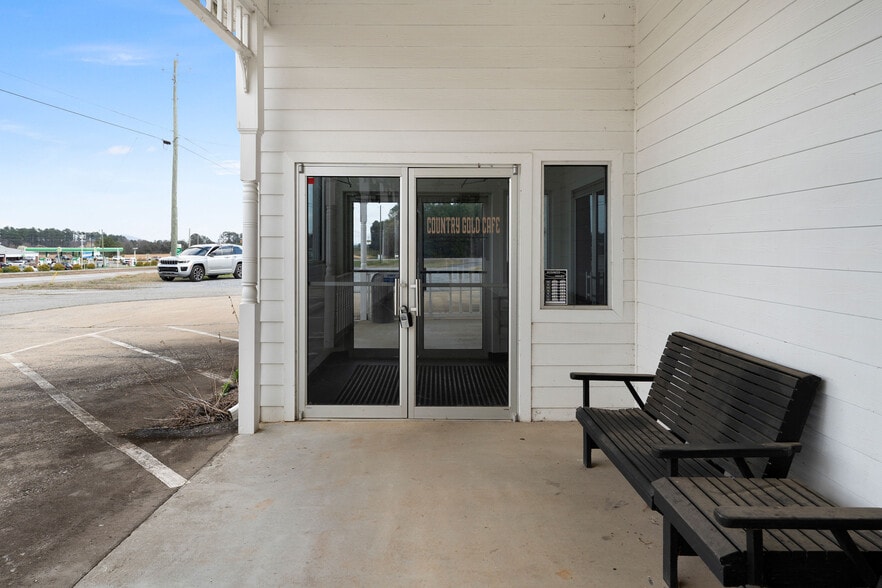More Photos Of 2351 Highway 113, Taylorsville Restaurant For Lease