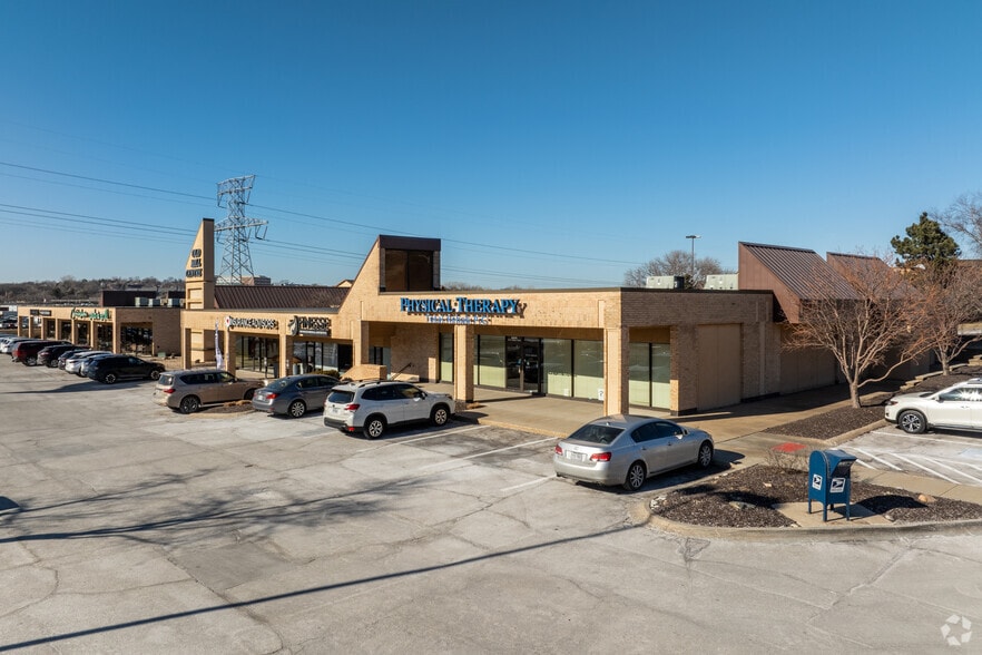 More Photos Of 622 N 108th Ct, Omaha Unknown For Lease