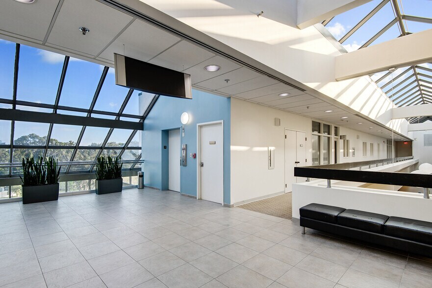 More Photos Of 401 Corbett St, Clearwater Medical For Lease
