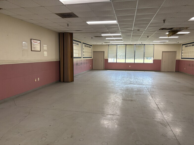 More Photos Of 504 N Ashe Ave, Dunn Warehouse For Lease