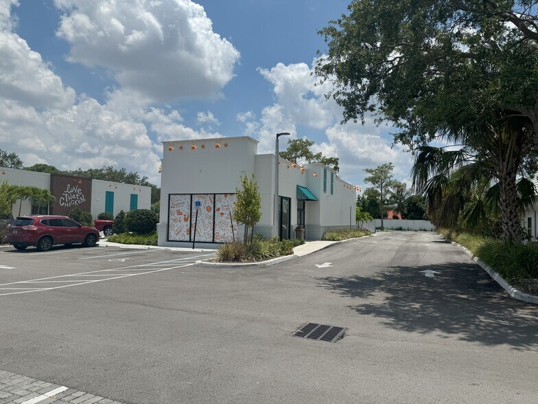 More Photos Of 7050 W Commercial Blvd, Lauderhill General Retail For Sale