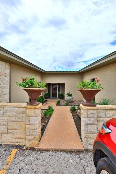 More Photos Of 2257 Industrial Blvd, Abilene Office For Sale