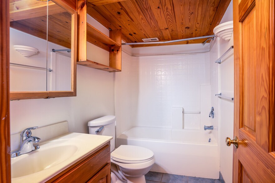 More Photos Of 53-55 W Main St, Bloomsburg Apartments For Sale