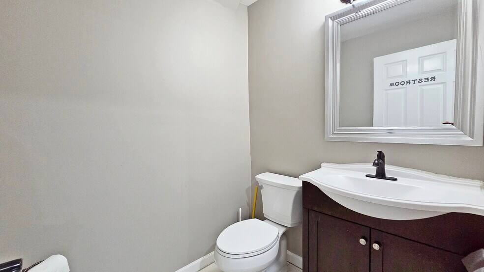 More Photos Of 1300-1302 Lafayette Dr, Alexandria Office For Lease