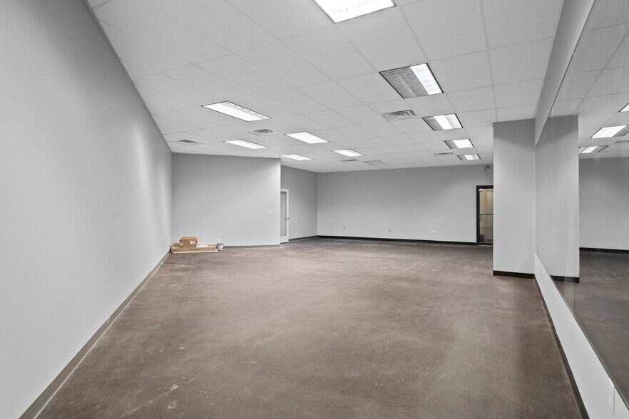 More Photos Of 1803 Airport Rd, Hot Springs General Retail For Lease