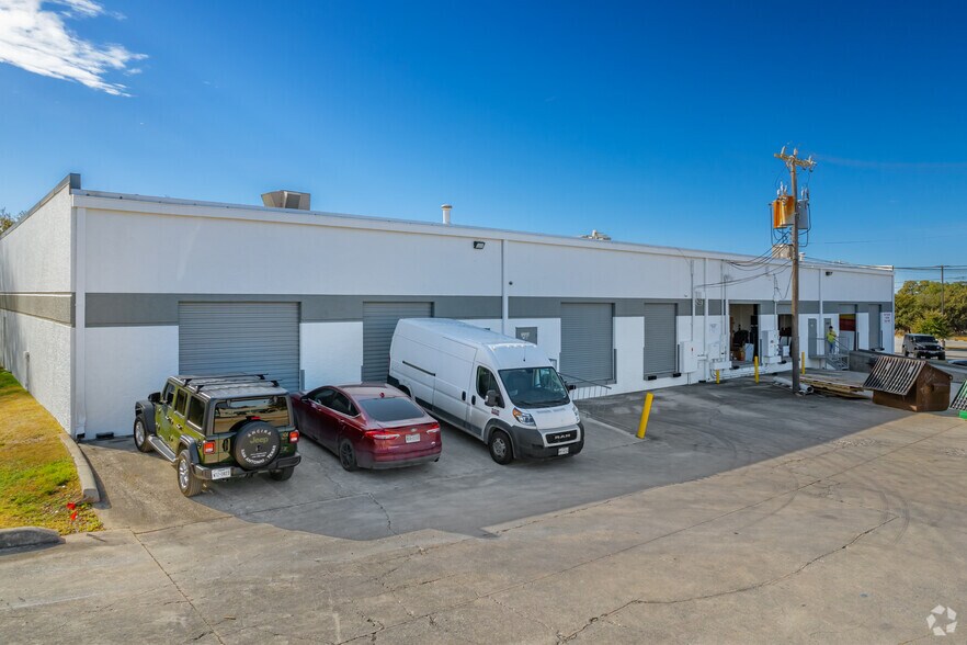 More Photos Of 12661-12679 Silicon Dr, San Antonio Light Distribution For Lease