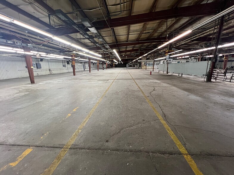 More Photos Of 13301 Tinker Ave, Lawrenceville Manufacturing For Lease