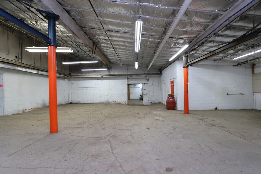 More Photos Of 202 W Livingston Ave, Crestline Warehouse For Sale