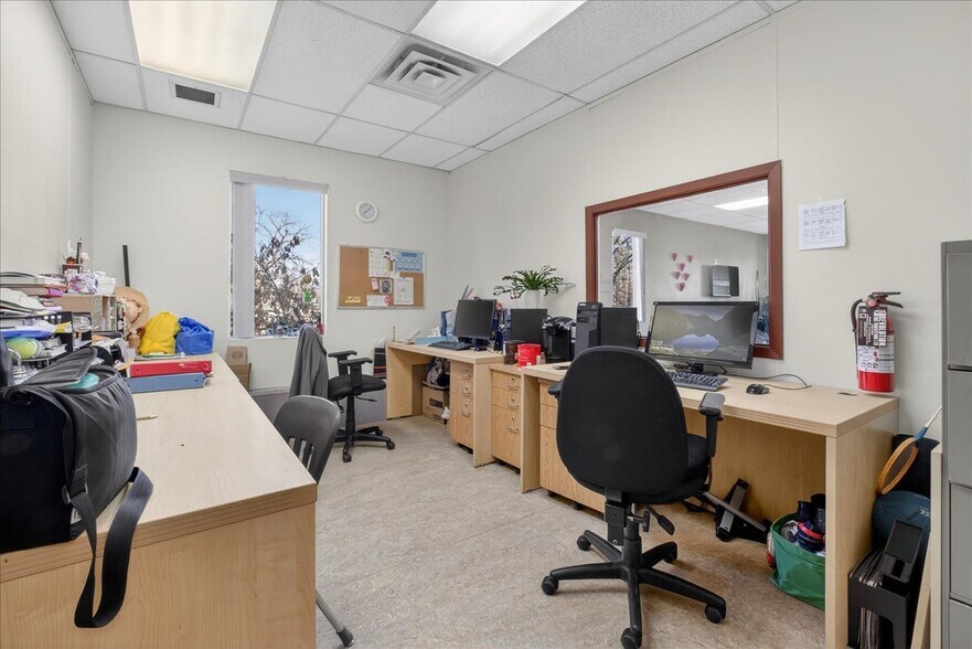 More Photos Of 11831 123 St NW, Edmonton Office For Sale