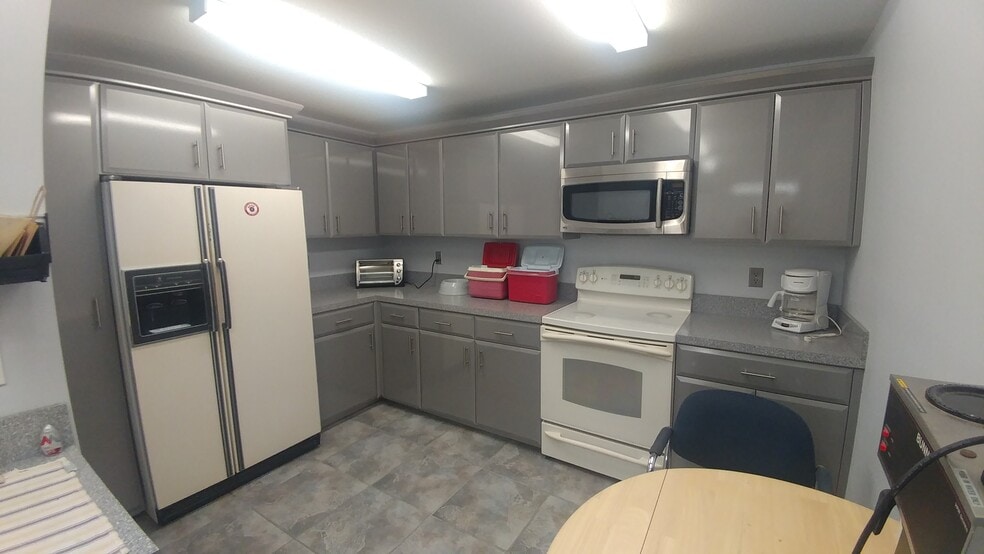 More Photos Of 2169 10th St, Sarasota Warehouse For Sale
