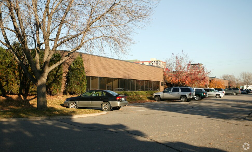 More Photos Of 1801 American Blvd E, Bloomington Research And Development For Sale