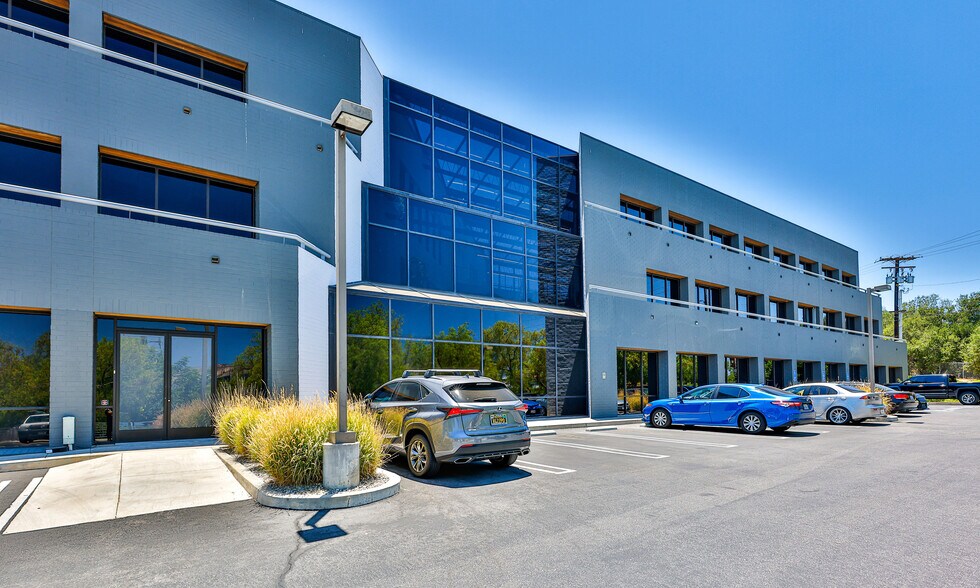 More Photos Of 30851 Agoura Rd, Agoura Hills Loft Creative Space For Sale