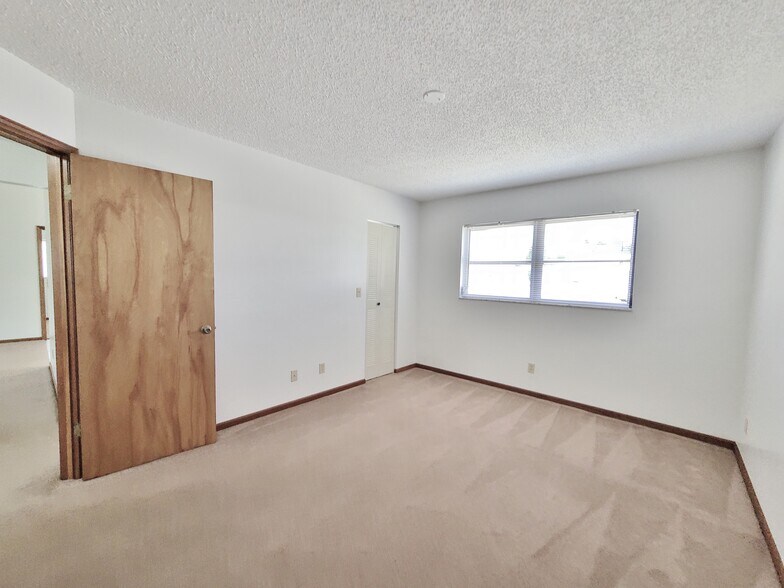 More Photos Of 5845-5849 Tyler St, Hollywood Apartments For Sale