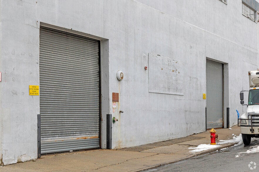 More Photos Of 16 Harrison Ave, Yonkers Warehouse For Lease