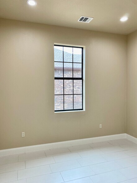 More Photos Of 2366-2372 S Uecker Ln, Lewisville Unknown For Lease
