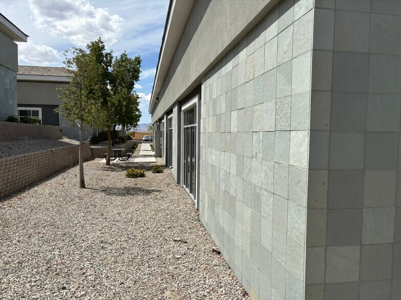 More Photos Of 2475 W Horizon Ridge Pky, Henderson Medical For Lease