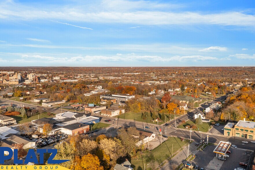 More Photos Of 1410 Market St, Youngstown General Retail For Lease
