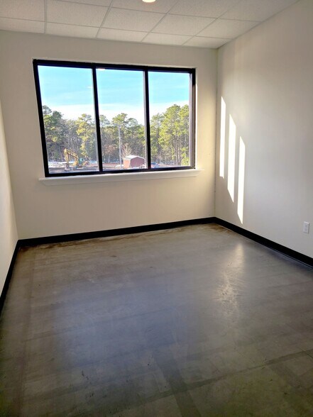 More Photos Of 1922 Hooper Ave, Toms River Storefront Retail Office For Lease