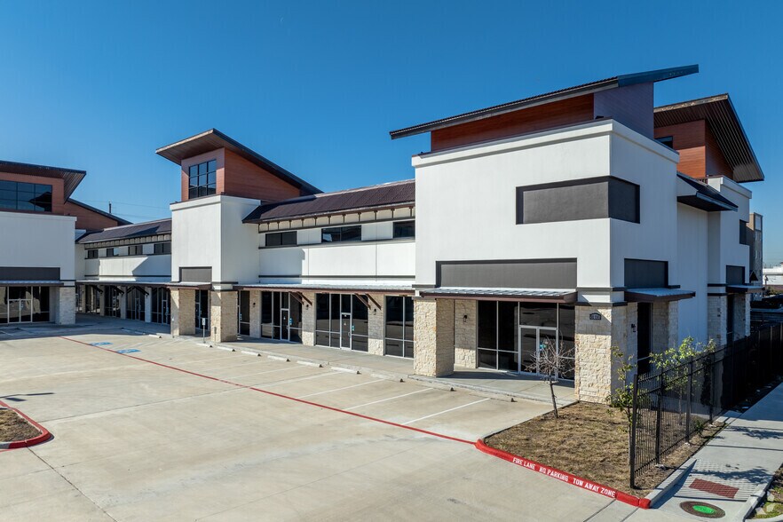 More Photos Of 9889 United Drive, Houston Office For Sale