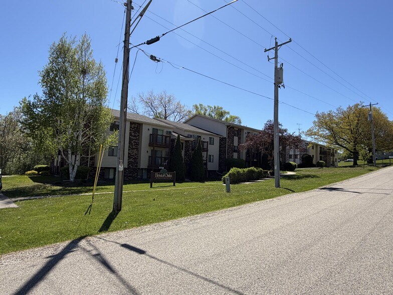 More Photos Of 8401 198th Ave, Bristol Apartments For Sale