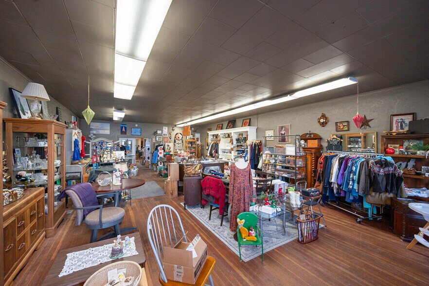 More Photos Of 315 Main Ave E, Soap Lake General Retail For Sale