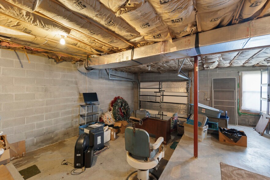 More Photos Of 8018 Northwestern Tpke, Keyser General Retail For Sale