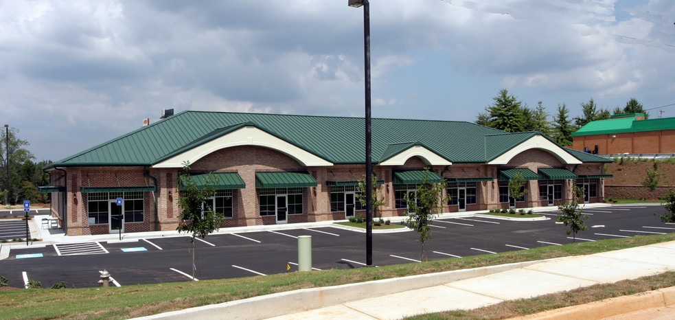 More Photos Of 45 Old Peachtree Rd NE, Suwanee General Retail For Lease