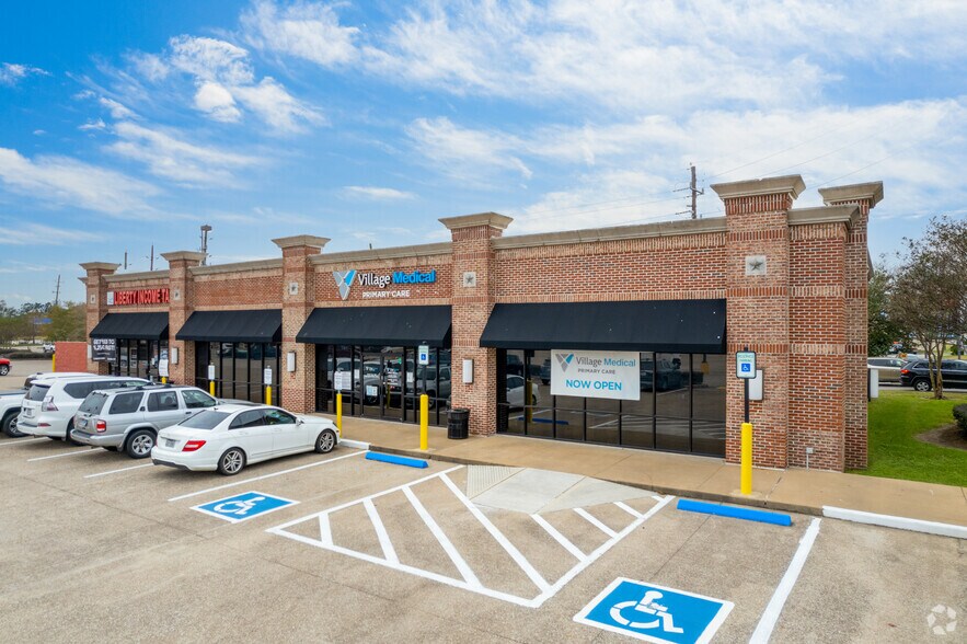 More Photos Of 6501-6887 Highway 6 N, Houston Unknown For Lease