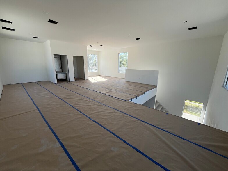 More Photos Of 907 Person St, Kissimmee Medical For Sale