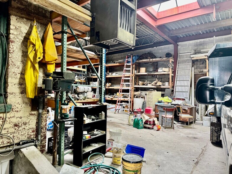 More Photos Of 9115 188th St, Hollis Flex For Sale