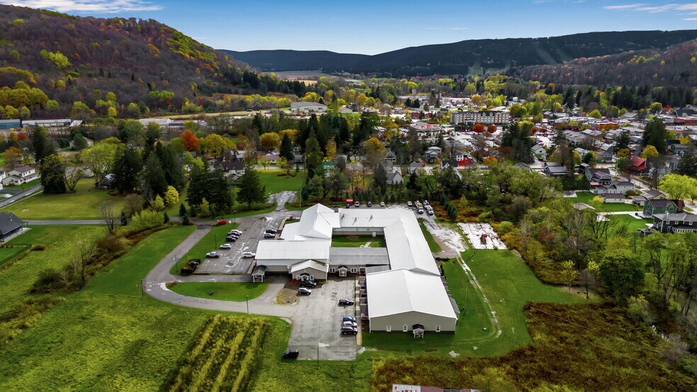 More Photos Of 2-85 Bristol Ln, Ellicottville General Retail For Lease