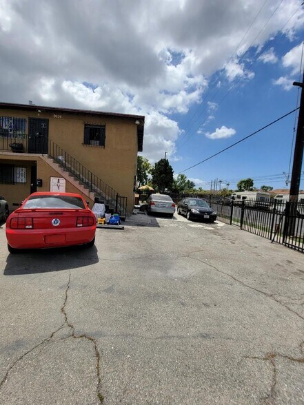 More Photos Of 9234 Graham Ave, Los Angeles Apartments For Sale