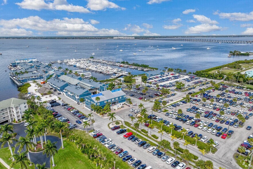 More Photos Of 1200 W Retta Esplanade, Punta Gorda Hotel For Lease