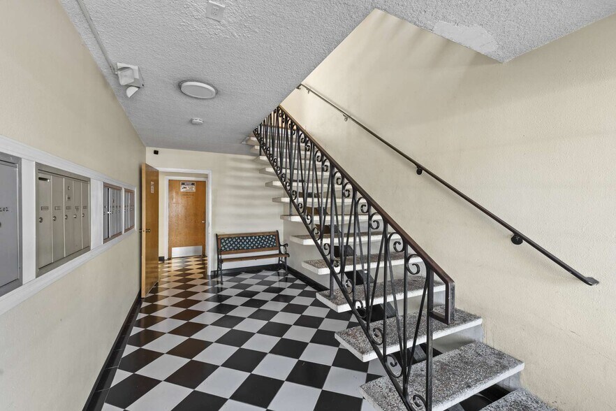 More Photos Of 280 Howland St, Redwood City Apartments For Sale