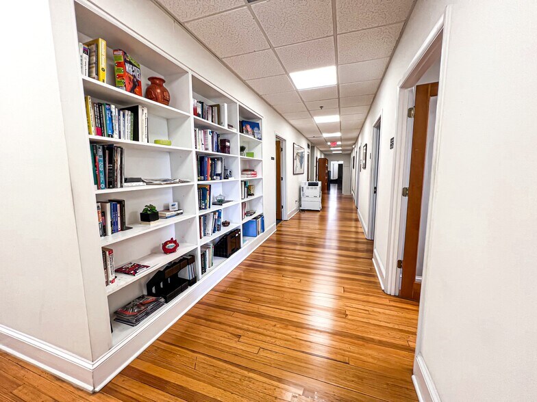 More Photos Of 200 Fayetteville St, Raleigh Loft Creative Space For Lease