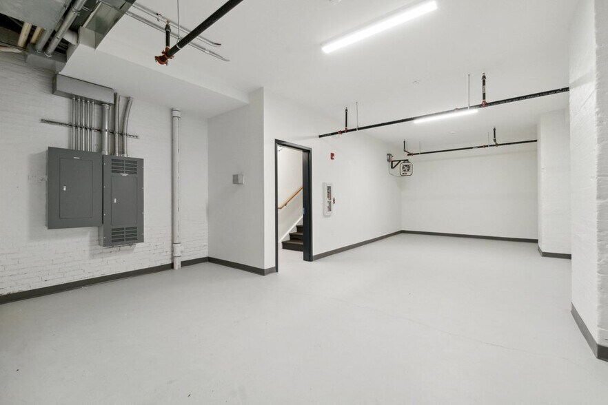 More Photos Of 301-303 N Howard St, Baltimore Multifamily For Sale