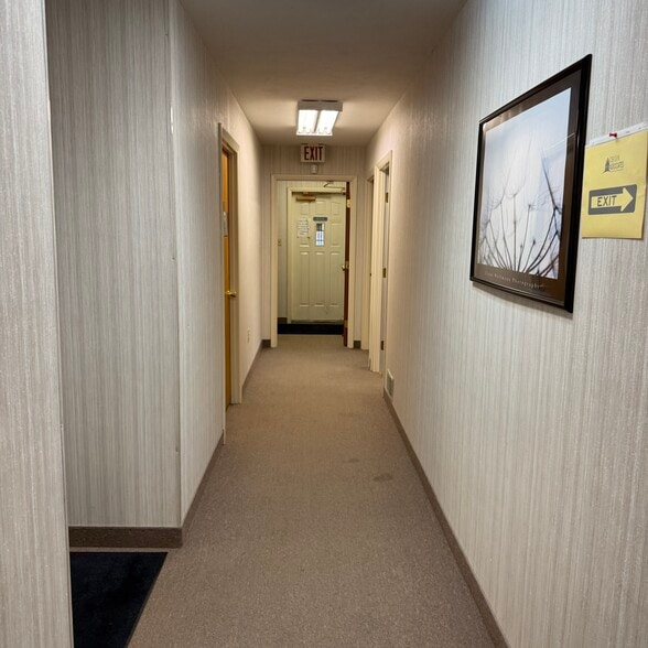 More Photos Of 3 Parkside Ct, Utica Medical For Lease