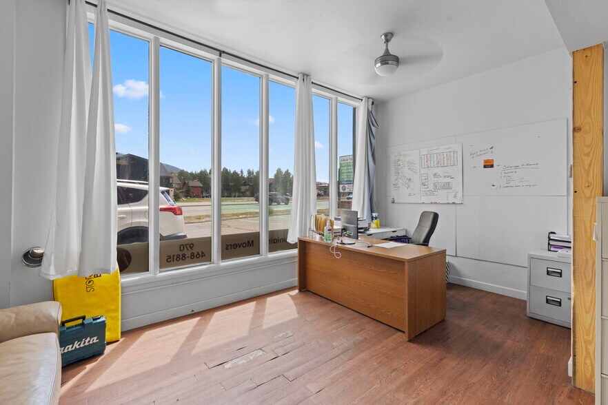More Photos Of 120 9th St, Silverthorne General Retail For Sale